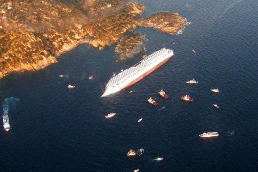 Un favor absurdo, causa de la tragedia del crucero en Italia
