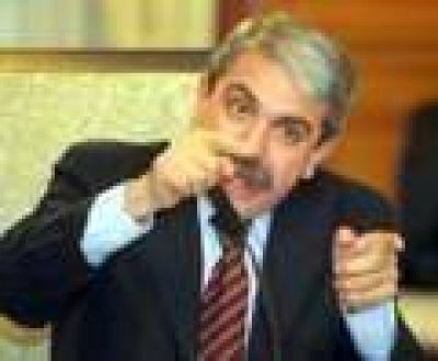 FERN�NDEZ EST� PREOCUPADO 