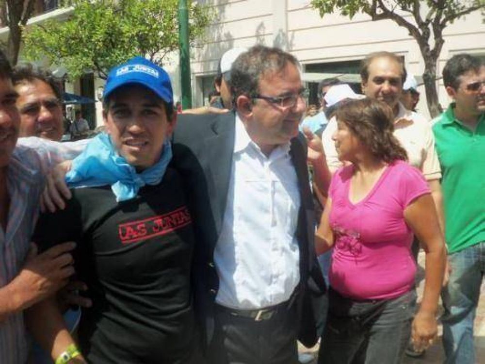 Importante recibimiento a Demelchori