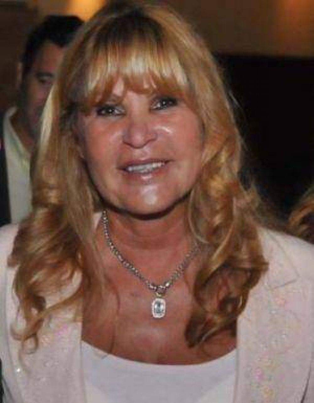 A�da Ayala niega acercamiento con el PRO