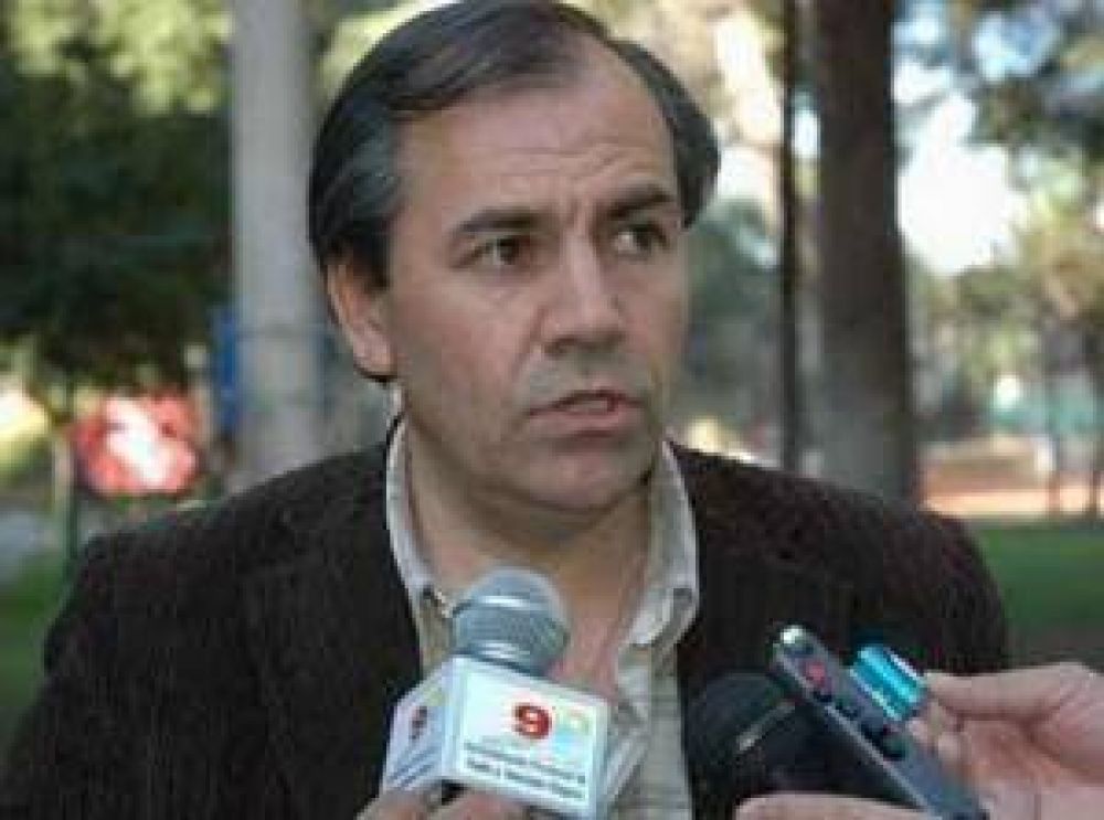 Gustavo Minuzzi: �Los ambientalistas se olvidan que Beder Herrera recuper� el Famatina para Los Riojanos�