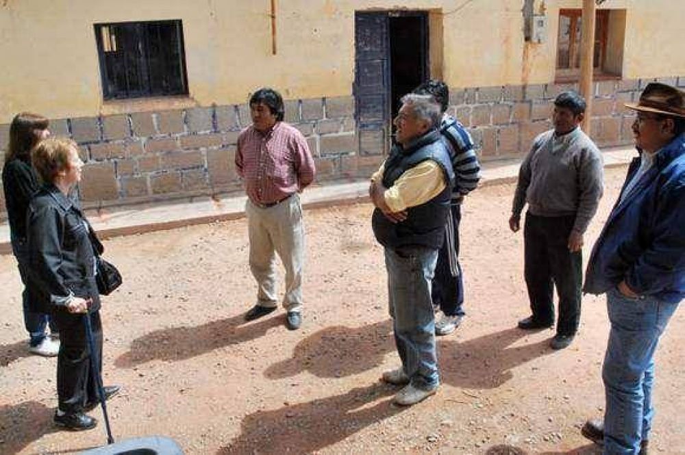 Humahuaca:Funcionarios supervisaron defensas en el R�o Grande.