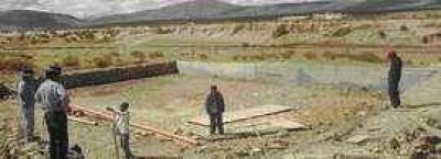 Obras h�dricas comunitarias para las familias campesinas abor�genes.
