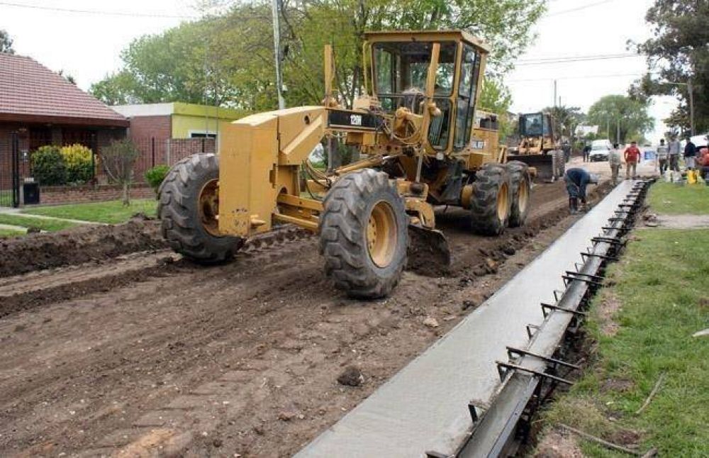 Mantenimiento de calles en diversos barrios