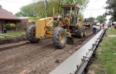 Mantenimiento de calles en diversos barrios