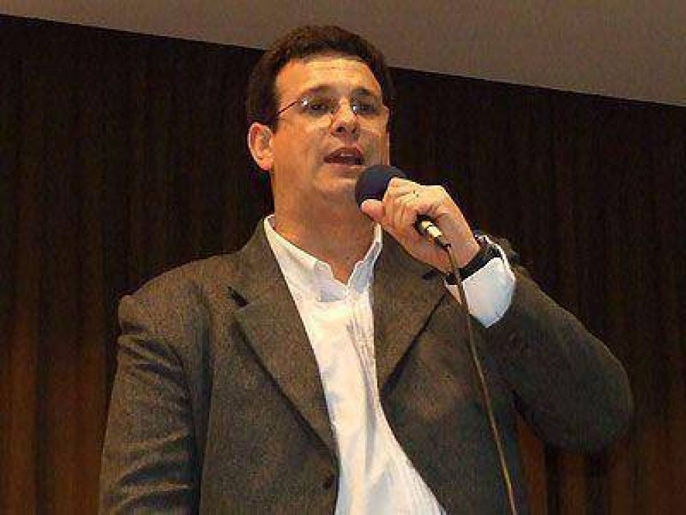 Leporace tambi�n se mostr� a favor de sumar a Ferreyra.