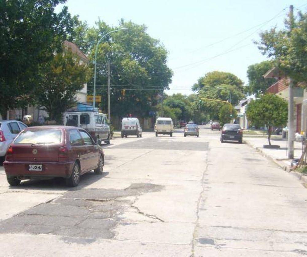 Piden arreglo de calles aleda�as a la Ferroautomotora