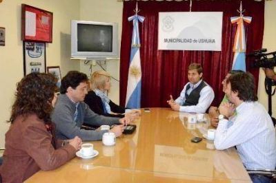 La Secretaria de Derechos Humanos se reuni� con el Intendente de Ushuaia