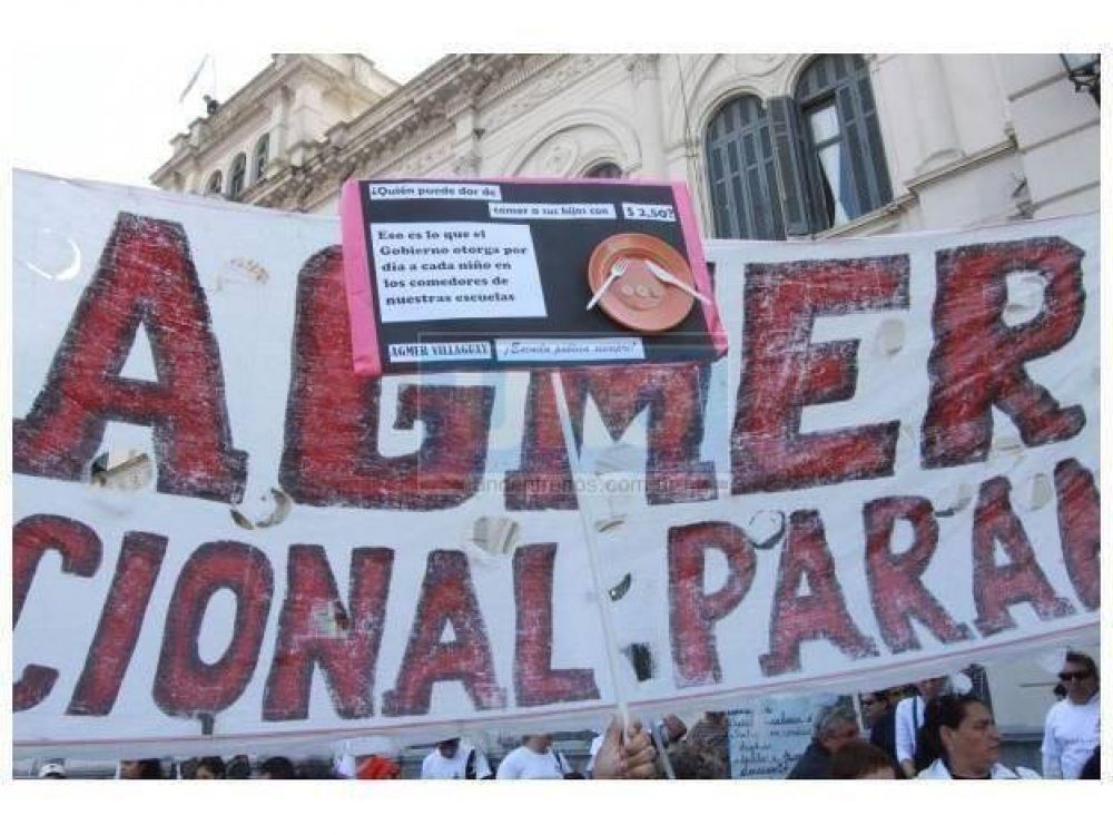 Agmer Paran� se declar� en estado de alerta y asamblea permanente