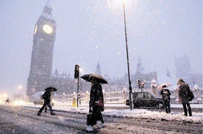 Una inusual tormenta de nieve paraliz� Londres, Par�s y Madrid