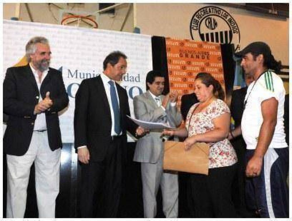 SCIOLI VISITO AL DISTRITO DE MORENO Y ANUNCIO LA CONSTRUCCION DE UNA UPA