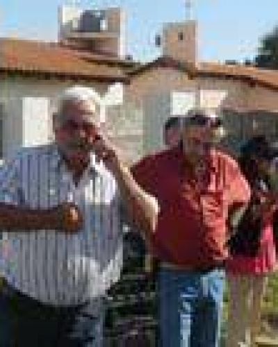 Obras P�blicas: Ya se firm� cordones cuneta y pavimento.