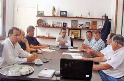 Sequ�a: reuni�n entre Guti�rrez, la Mesa de Enlace y el comercio