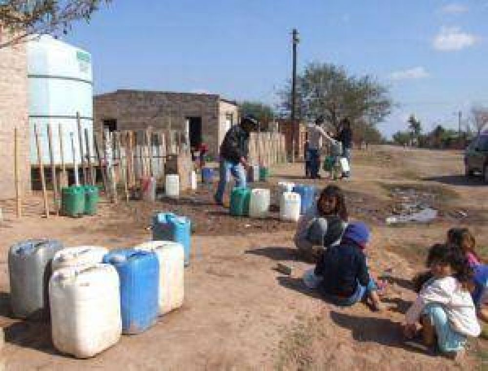Elevadas temperaturas profundizan los graves problemas de agua potable en S�enz Pe�a.