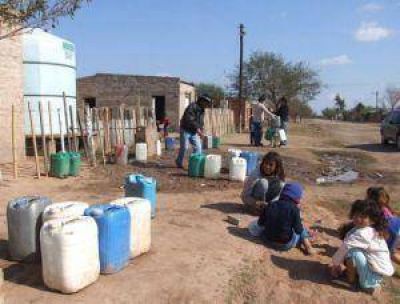 Elevadas temperaturas profundizan los graves problemas de agua potable en S�enz Pe�a.