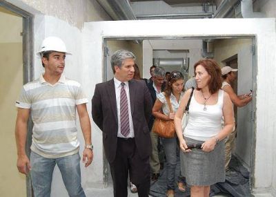 El Gobernador recorri� las obras del nuevo centro de salud �Malvinas Argentinas�