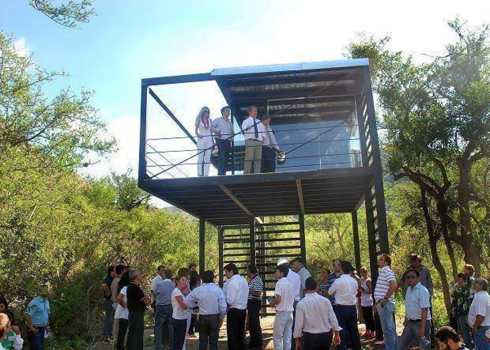 El Gobierno construir� nueva red de agua potable y extender� la existente en Lujan