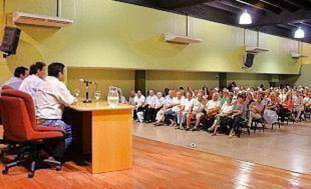 Katopodis convoc� a la renovaci�n de los foros de seguridad
