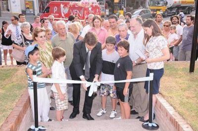 Nueva plaza en Castelar norte