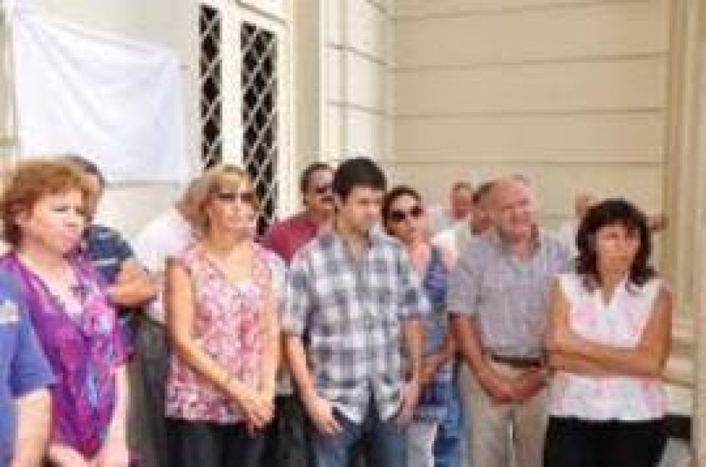 "Venimos a rendir homenaje al mejor Intendente de Trenque Lauquen"