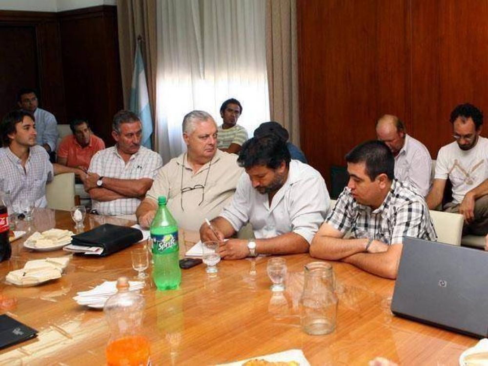 Ganaderos y Gobierno se reunieron para analizar pol�ticas para el sector