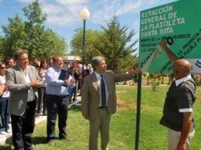 Poggi inaugur� plazas, obras y prometi� m�s redes de agua