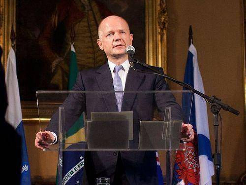 El canciller brit�nico asegur� que la Argentina "intimida" a los kelpers 