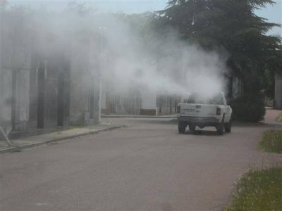 Intensifican operativos de fumigaci�n en distintas zonas de Luj�n