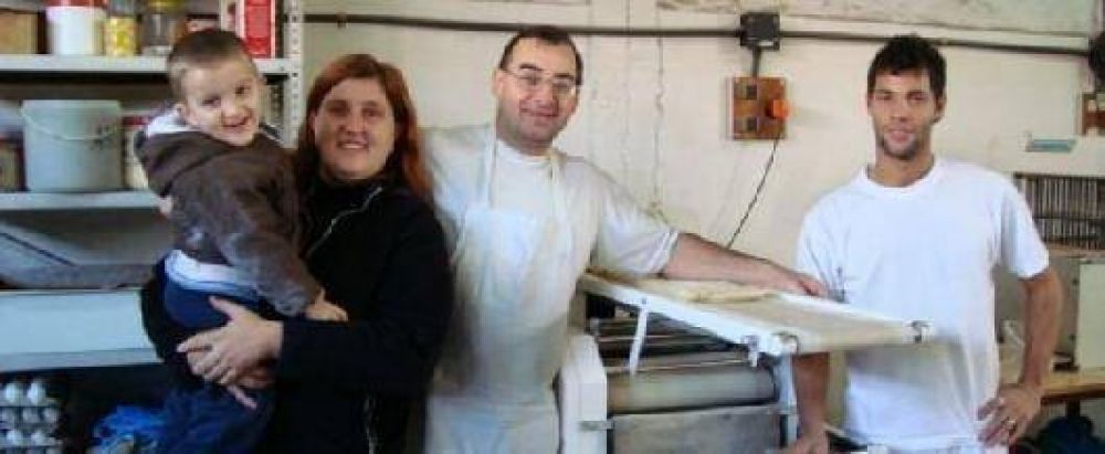 LOMAS DE ZAMORA: Ya son m�s de 700 los emprendedores que recibieron microcr�ditos para sus pymes 
