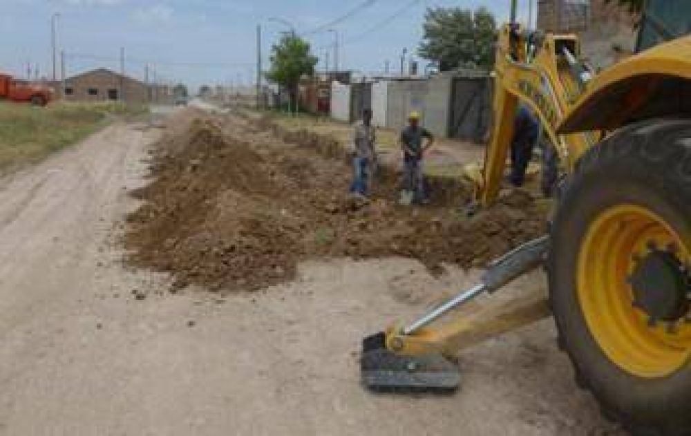 Comenz� la obra de cord�n cuneta para el barrio Latino