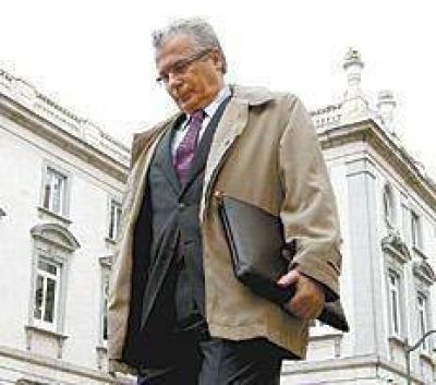 Garz�n juzgado por investigar el franquismo