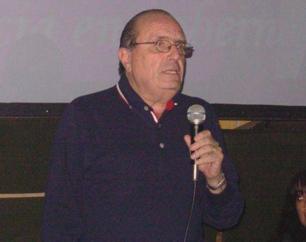 Carlos Brown: "Lo que quiere el Gobierno es la caja de los gremios"
