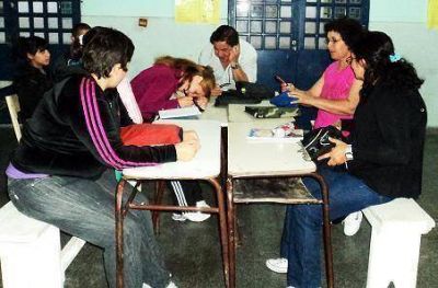 J�venes Del Envi�n Se Suman A La Colonia De Verano