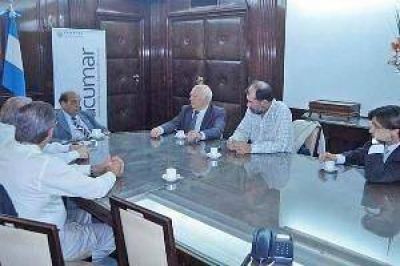 Tucum�n acept� que Santiago controle a los ingenios