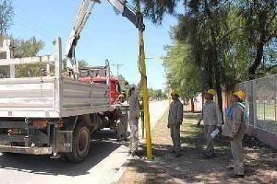 Importante avance en la ampliaci�n de iluminaci�n del parque Aguirre