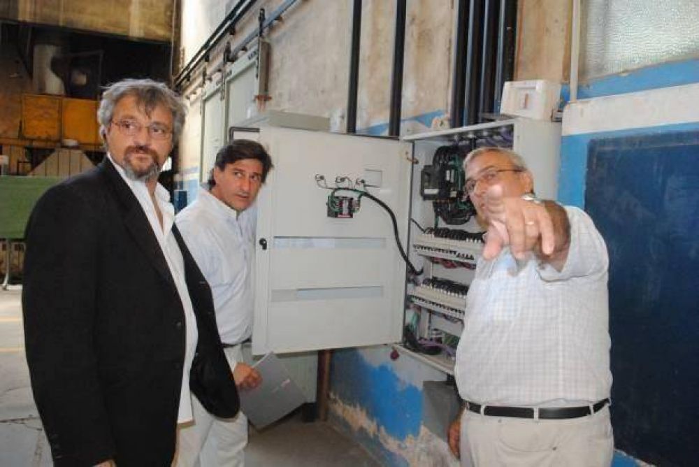 Educaci�n y empresa: Realizar�n obra de instalaci�n lum�nica en taller de T�cnica 2