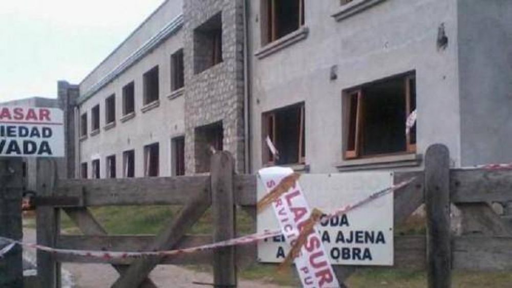 Cruce entre Alperovich y un intendente por la clausura de una obra en los Valles