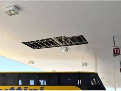 A poco m�s de un mes de inaugurada, a la Terminal de San Rafael se le cay� parte de la mamposter�a del techo
