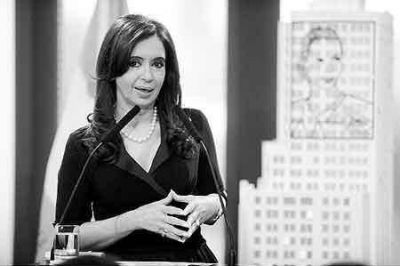 Cristina retoma la actividad
