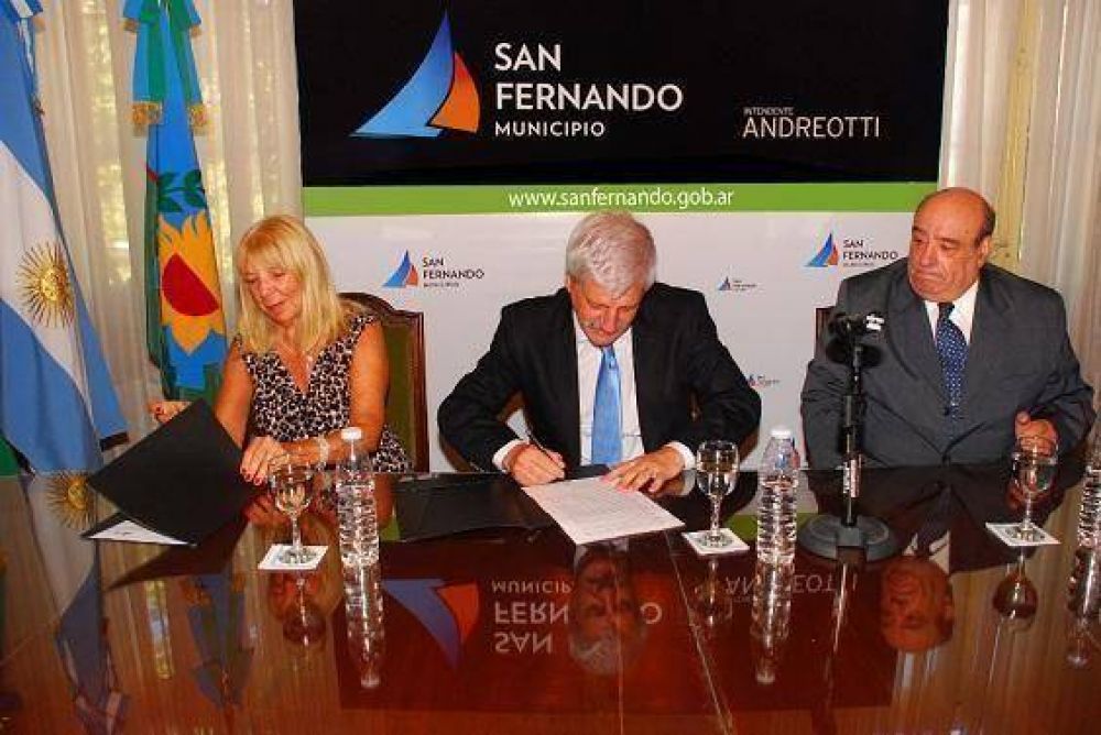 Luis Andreotti firm� un convenio de cooperaci�n con Missing Children