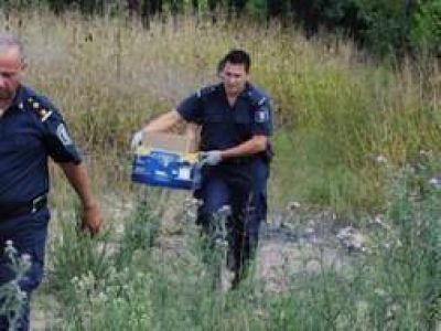Encontraron a un beb� enterrado en un descampado de Campana: Acusan a su padre