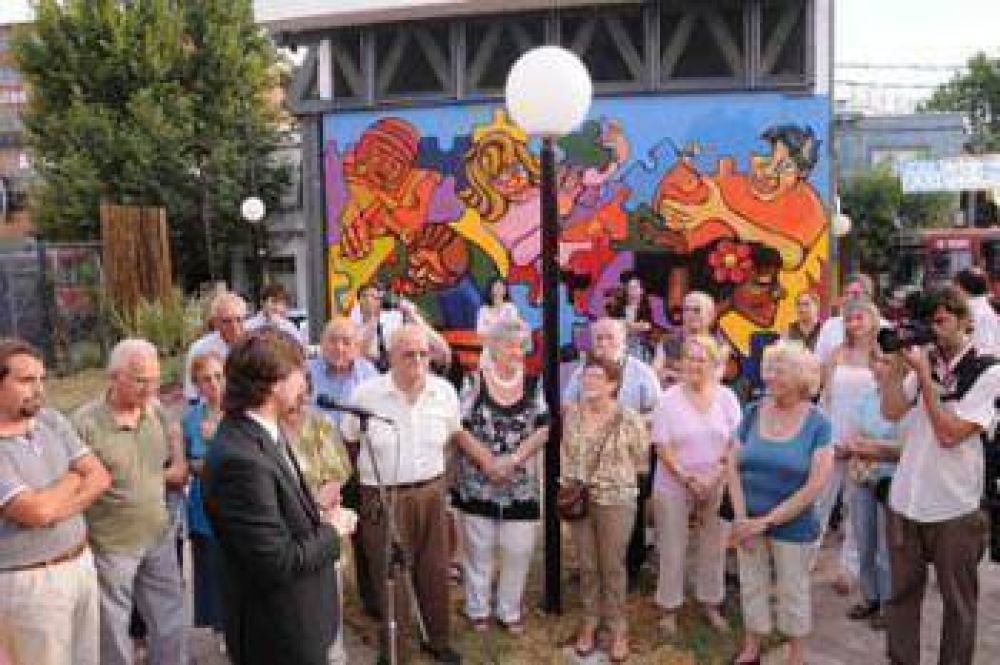 Se inaugur una nueva plaza en Santa Rosa y Arias, Castelar norte