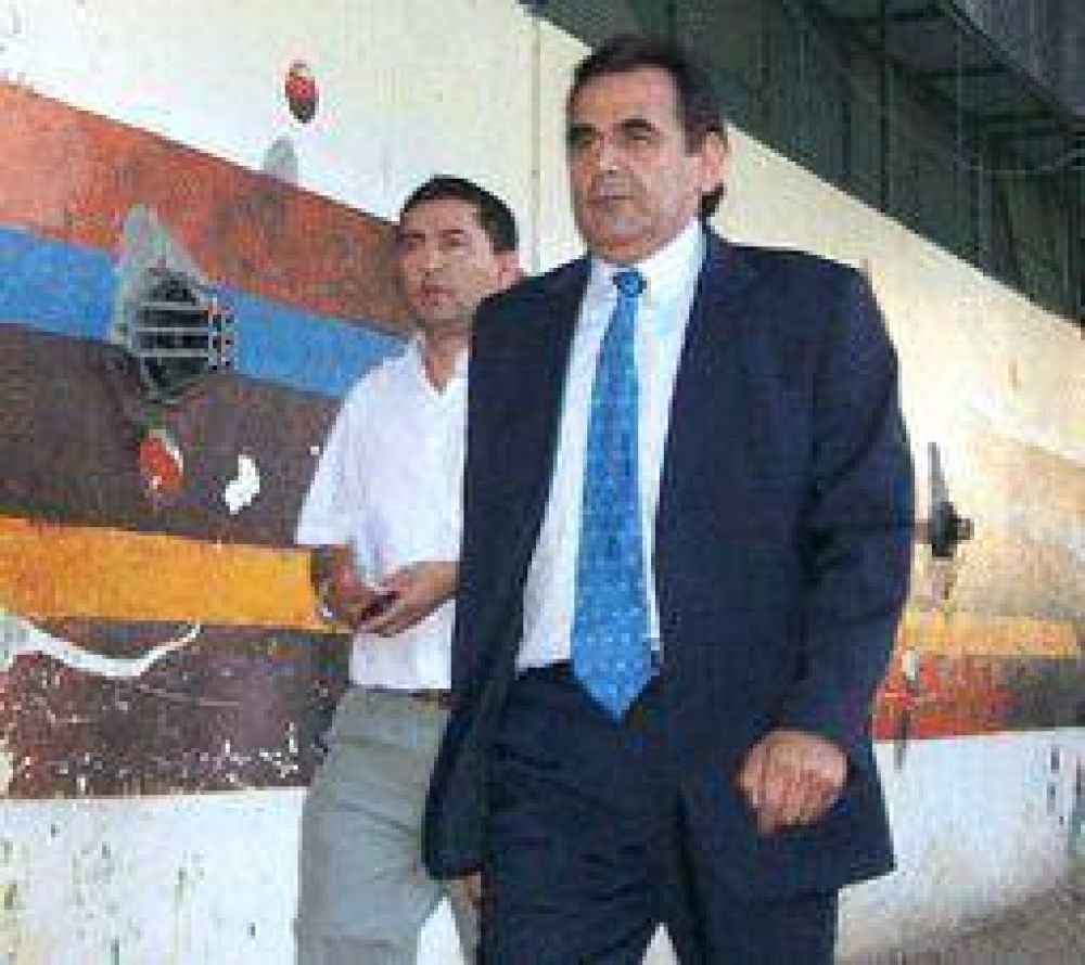 Pilar vuelve a la carga y pide m�s escuelas secundarias.