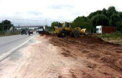 Se construye la colectora de barrio San Cayetano.
