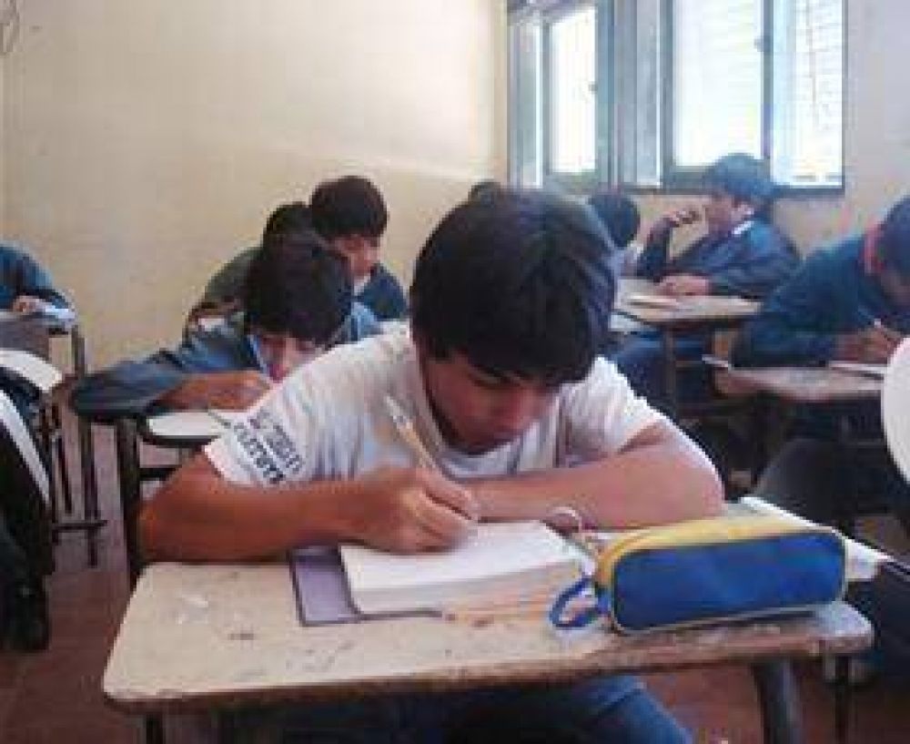 La Biblioteca municipal �Joaqu�n Men�ndez� sigue con las refacciones.