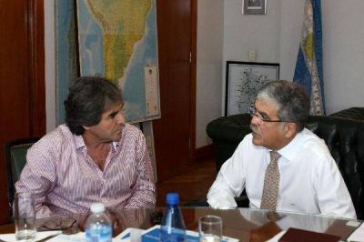 Irraz�bal se reuni� con De Vido y destac� perfil energ�tico de Misiones