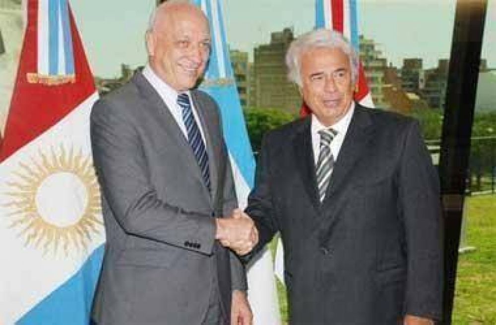 De la Sota y Bonfatti se reunieron y acordaron reforzar la provisi�n de agua en C�rdoba