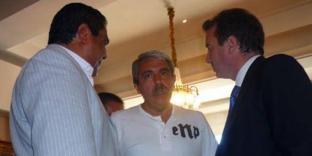 Sinton�a fina: Paco aprovech� para insistir con su idea de aplicar m�s controles a las petroleras