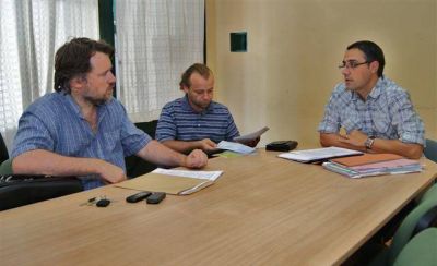 LUJ�N - EL SECRETARIO DE PRODUCCION SE REUNIO CON REPRESENTANTES DEL INTA Y DEL MV ACORDANDO LA CONTINUIDAD DE LOS PROYECTOS DE AGRICULTURA PERIURBANA
