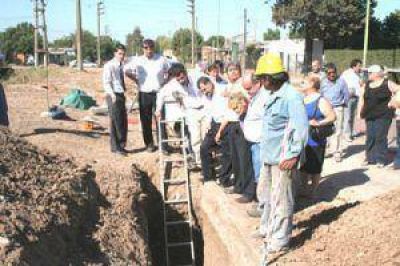 Inspeccionan obras en Bosques y La Esmeralda.